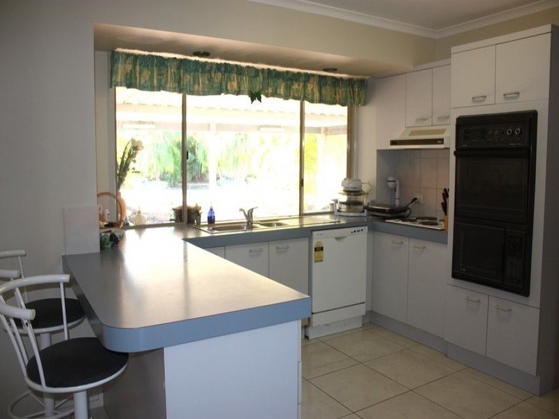 10 Kel Nagel Circuit, Parkwood QLD 4214