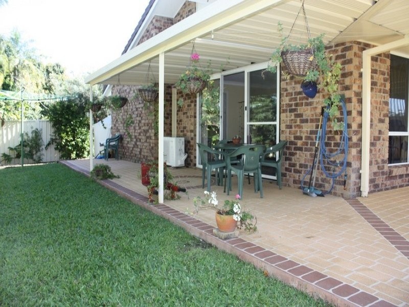 92 Parkes Drive, Helensvale QLD 4212