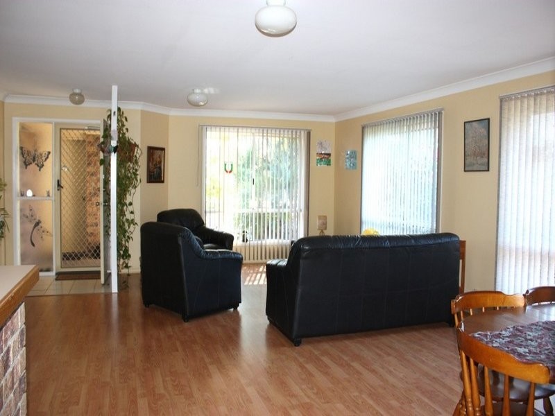 92 Parkes Drive, Helensvale QLD 4212