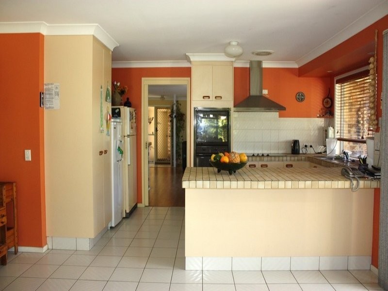 92 Parkes Drive, Helensvale QLD 4212