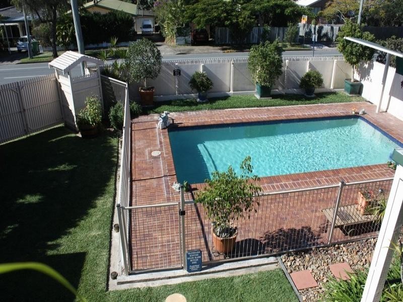 2 Kingsley Avenue, Labrador QLD 4215