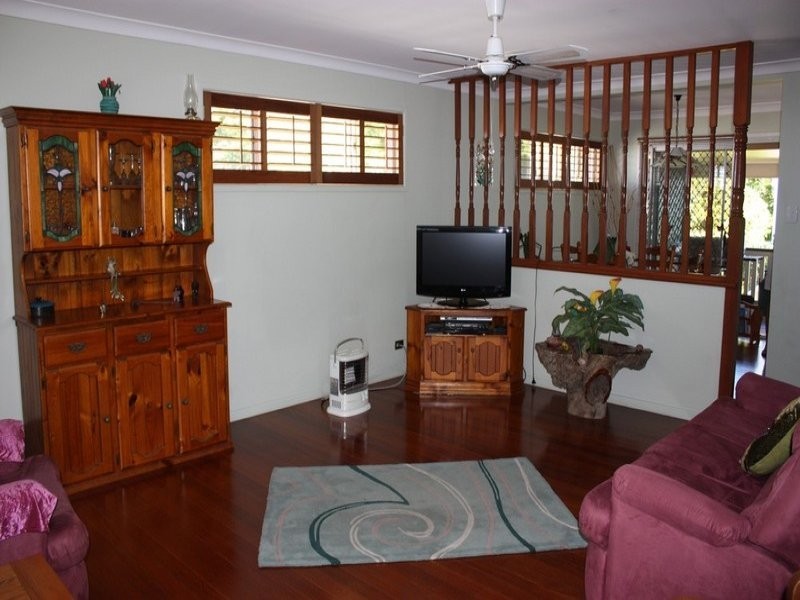 2 Kingsley Avenue, Labrador QLD 4215