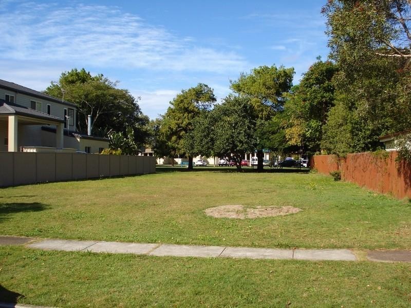 28 Twelfth Avenue, Palm Beach QLD 4221