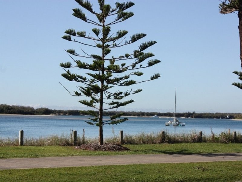 1/416 Marine Parade, Biggera Waters QLD 4216