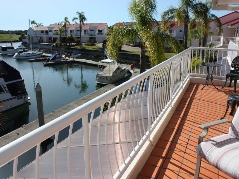 40/81 Boykambil Esplanade, Hope Island QLD 4212