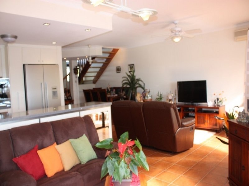 40/81 Boykambil Esplanade, Hope Island QLD 4212