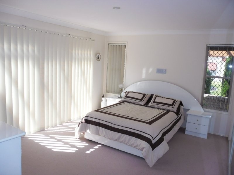 1 Highgate Lane, Robina QLD 4226