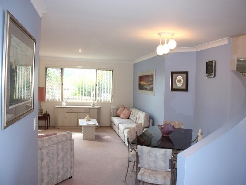 1 Highgate Lane, Robina QLD 4226