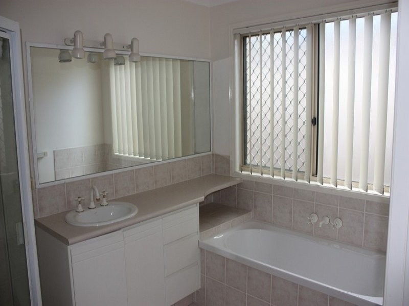 1 Highgate Lane, Robina QLD 4226