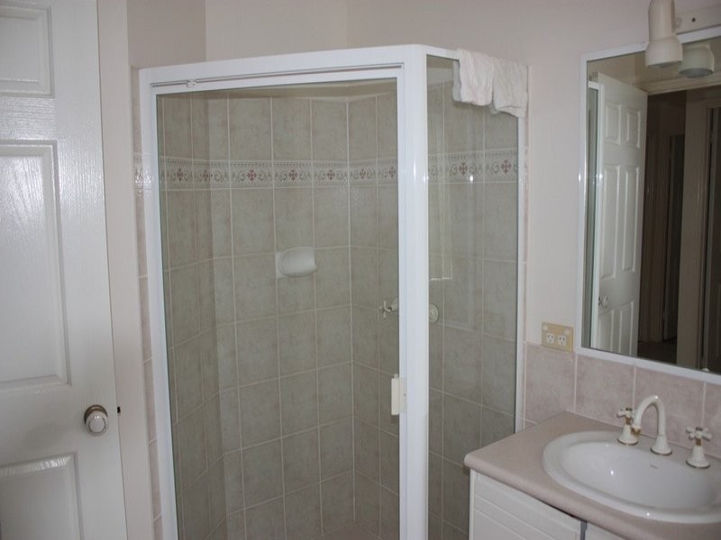 1 Highgate Lane, Robina QLD 4226