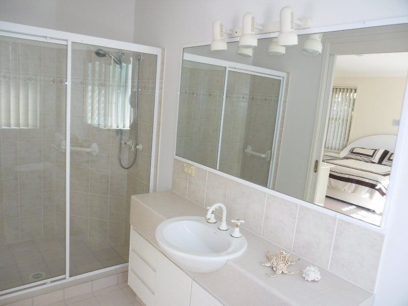 1 Highgate Lane, Robina QLD 4226