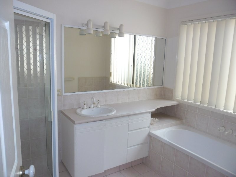 1 Highgate Lane, Robina QLD 4226