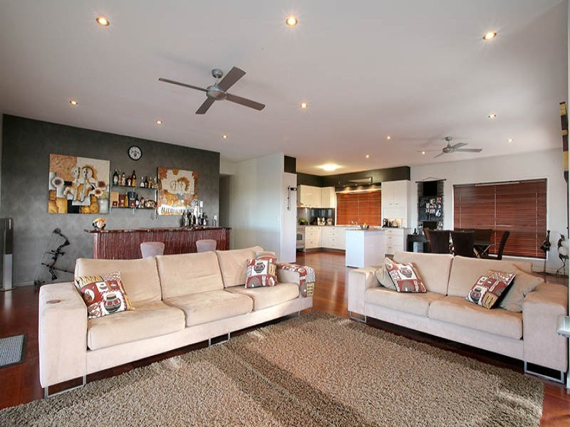 14 Vennor Drive, Ormeau QLD 4208