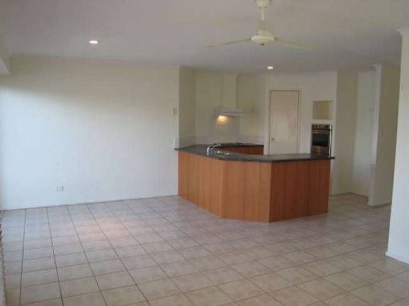 10 Brookland Court, Molendinar QLD 4214