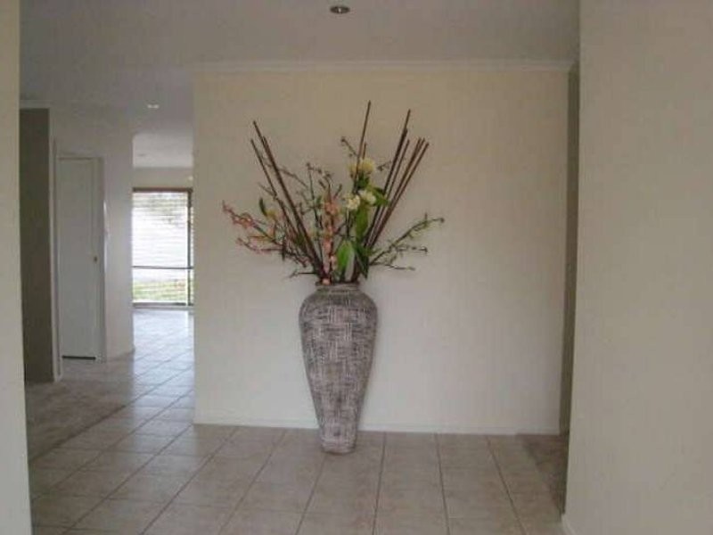 10 Brookland Court, Molendinar QLD 4214