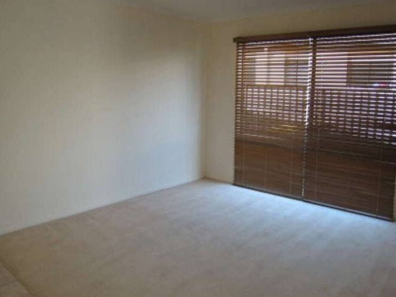 10 Brookland Court, Molendinar QLD 4214