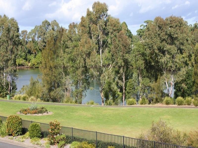 7 Sarah Place, Ashmore QLD 4214