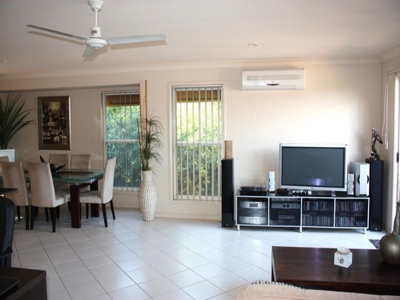 7 Sarah Place, Ashmore QLD 4214