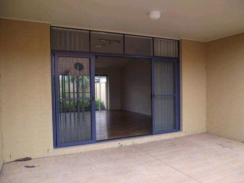 8 Thames Place, Oxenford QLD 4210