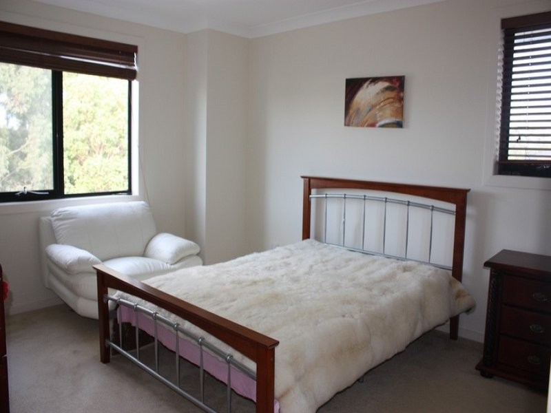 4 Corymbia way, Molendinar QLD 4214