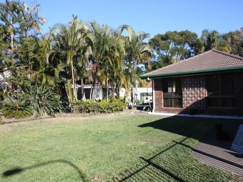 4 Minden Crescent, Helensvale QLD 4212