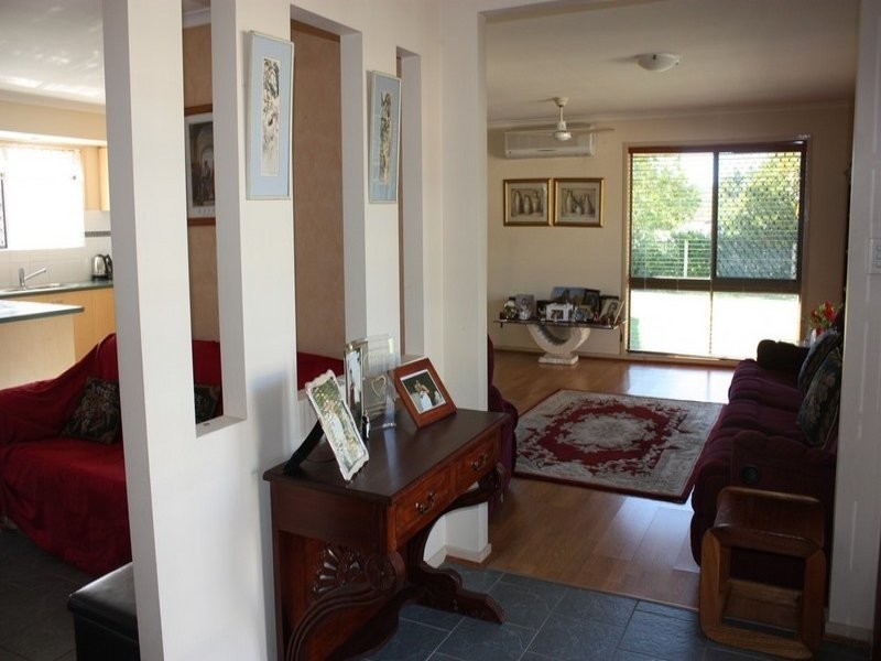 4 Minden Crescent, Helensvale QLD 4212