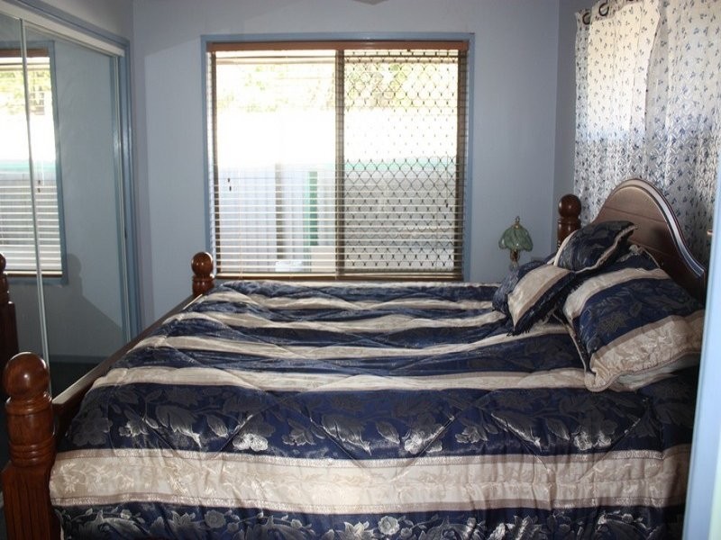 4 Minden Crescent, Helensvale QLD 4212