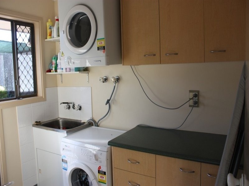 4 Minden Crescent, Helensvale QLD 4212