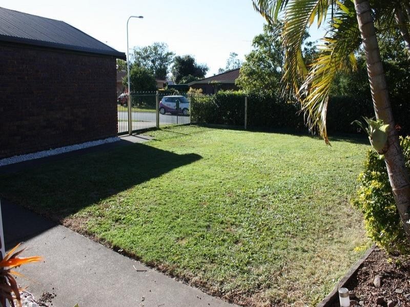 4 Minden Crescent, Helensvale QLD 4212