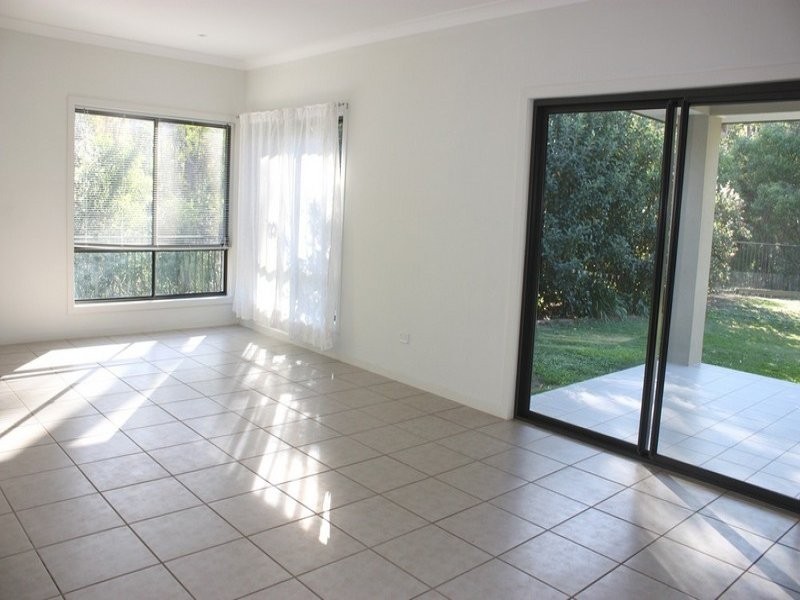 26 Lockwood Place, Molendinar QLD 4214