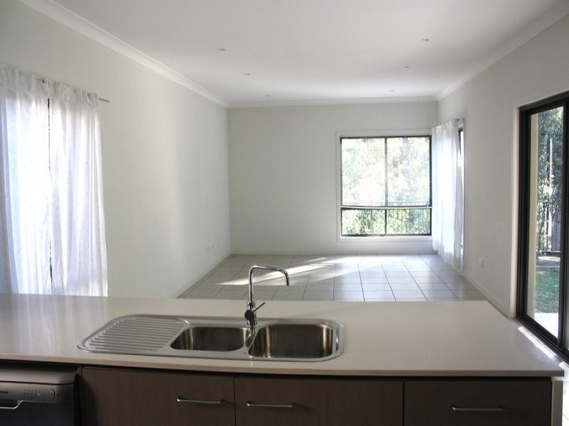 26 Lockwood Place, Molendinar QLD 4214