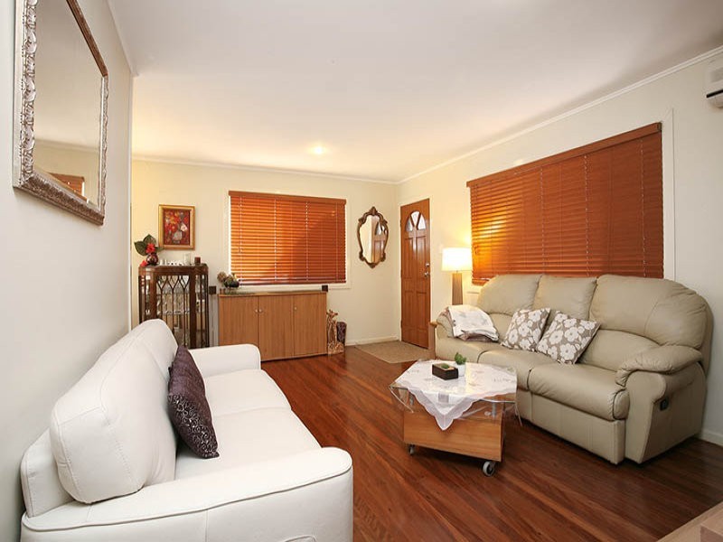 10 Clare Street, Southport QLD 4215