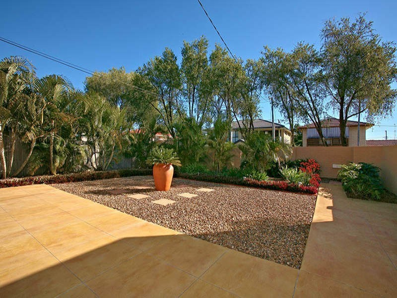 10 Clare Street, Southport QLD 4215