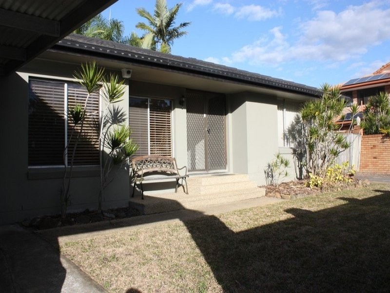 9 Patura Drive, Ashmore QLD 4214