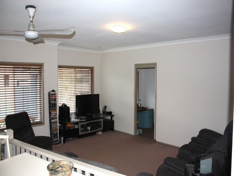 9 Patura Drive, Ashmore QLD 4214