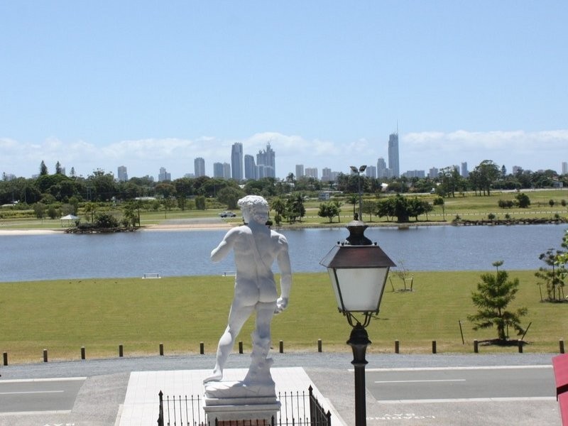 4012/3027 The Boulevarde, Carrara QLD 4211