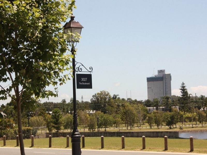 4012/3027 The Boulevarde, Carrara QLD 4211