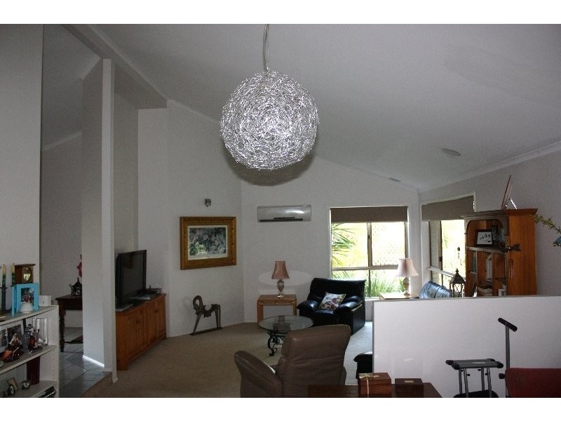 18 Presbytery Lane, Molendinar QLD 4214