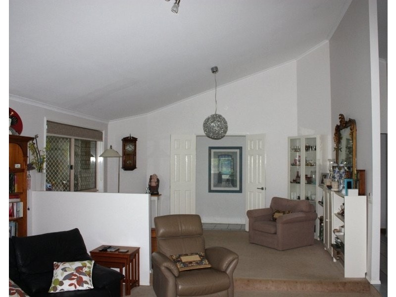 18 Presbytery Lane, Molendinar QLD 4214