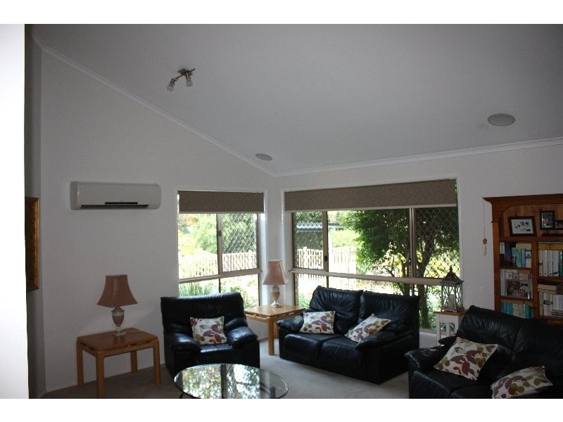 18 Presbytery Lane, Molendinar QLD 4214