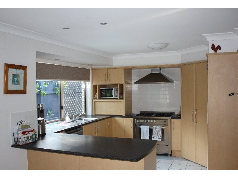 18 Presbytery Lane, Molendinar QLD 4214