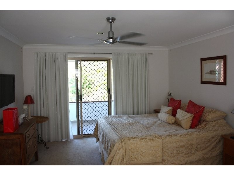 18 Presbytery Lane, Molendinar QLD 4214