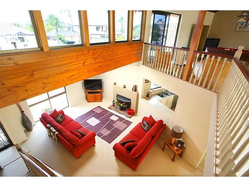 35 Witt Avenue, Carrara QLD 4211