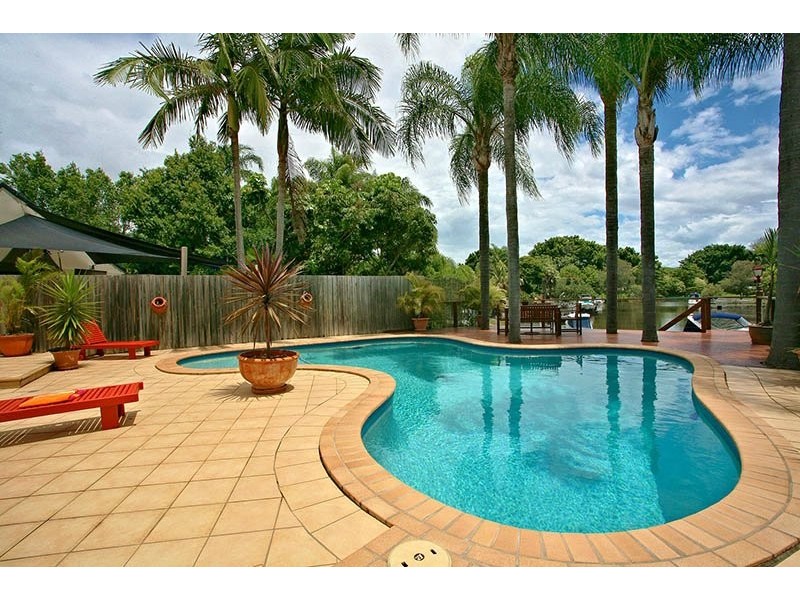 35 Witt Avenue, Carrara QLD 4211