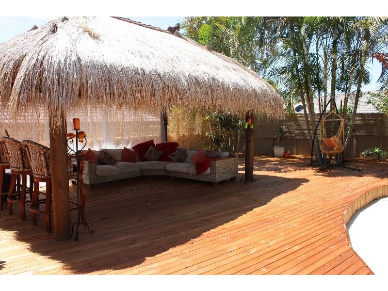 3 Waterwood Crt, Arundel QLD 4214