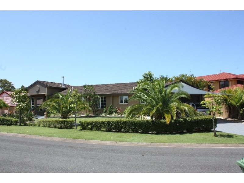 3 Waterwood Crt, Arundel QLD 4214