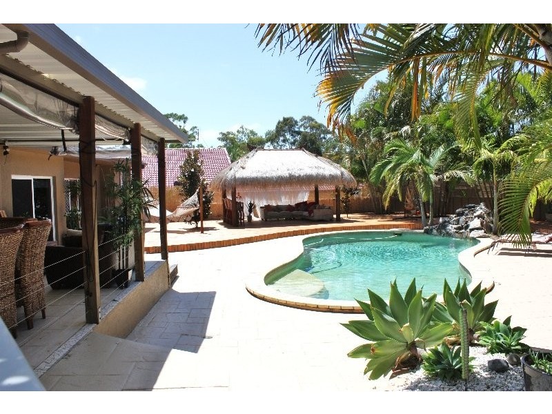 3 Waterwood Crt, Arundel QLD 4214