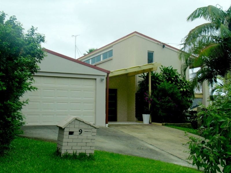 9 Valerie Street, Ashmore QLD 4214