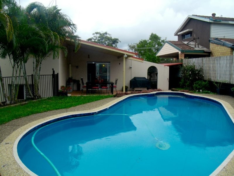 9 Valerie Street, Ashmore QLD 4214