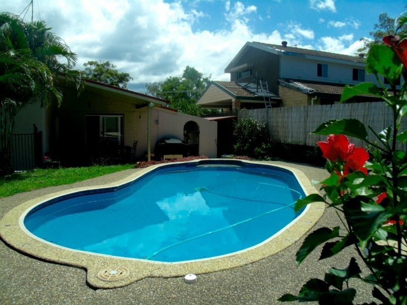 9 Valerie Street, Ashmore QLD 4214